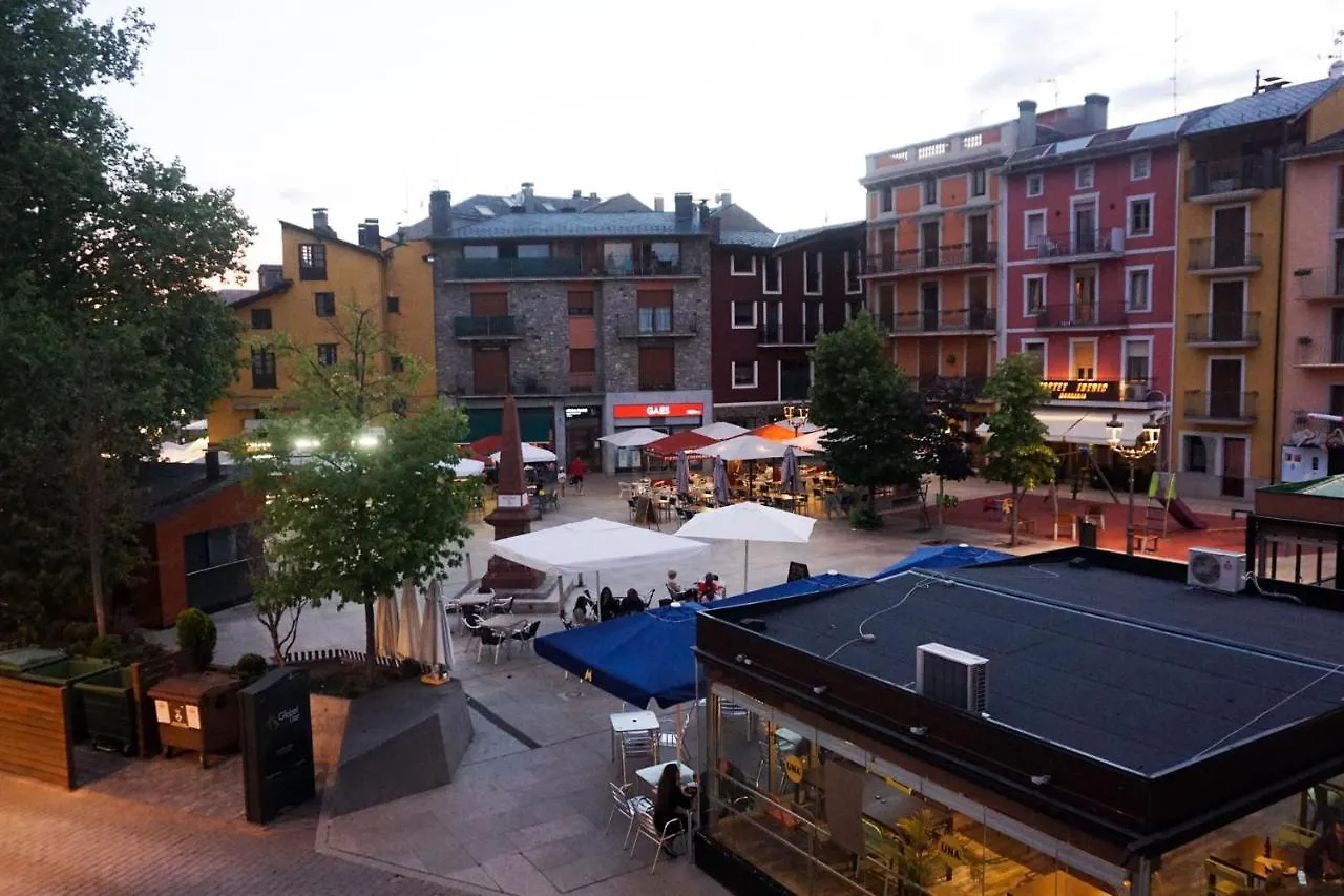 Piso Acogedor Y Moderno Con Garage En Puigcerda Centro Apartment