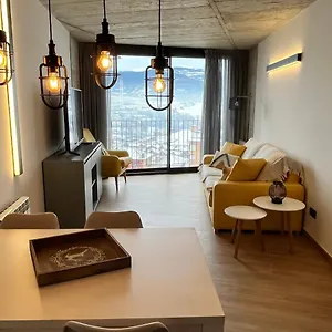 Els 4 Pics Apartment